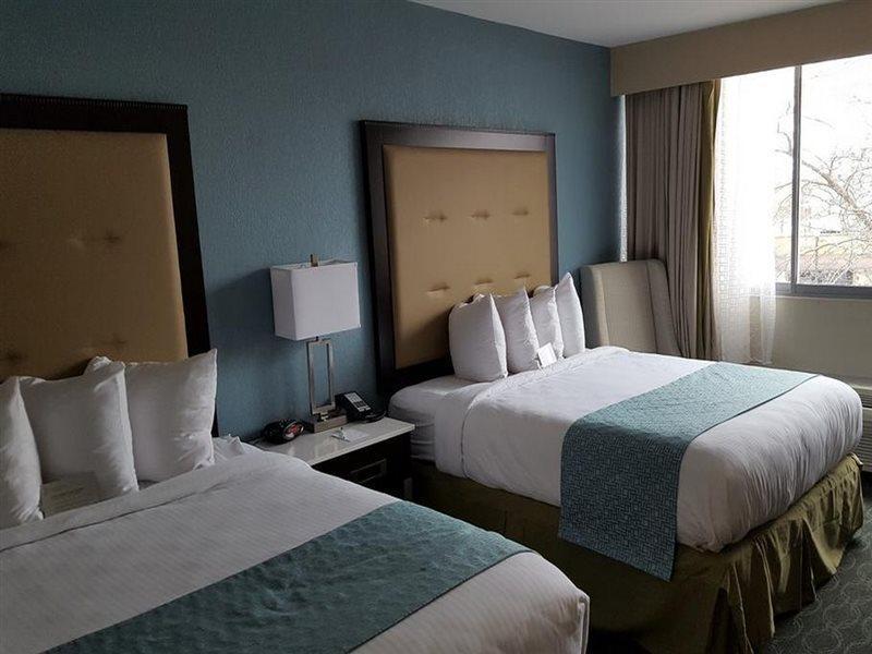 Wyndham Garden Kenosha Harborside Hotel Ngoại thất bức ảnh