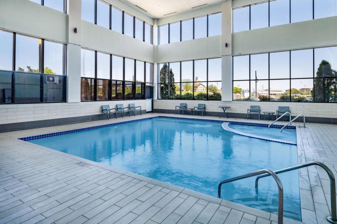 Wyndham Garden Kenosha Harborside Hotel Ngoại thất bức ảnh