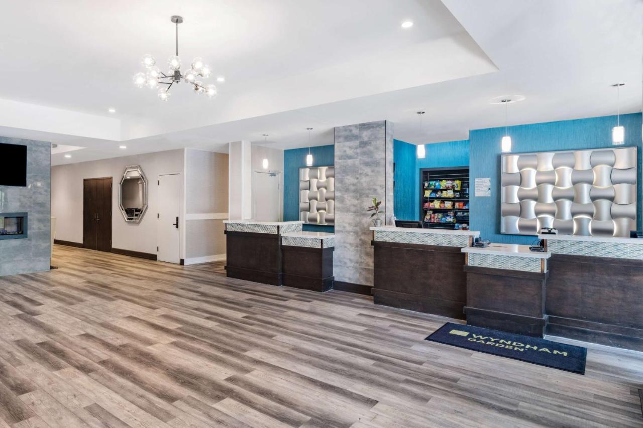 Wyndham Garden Kenosha Harborside Hotel Ngoại thất bức ảnh
