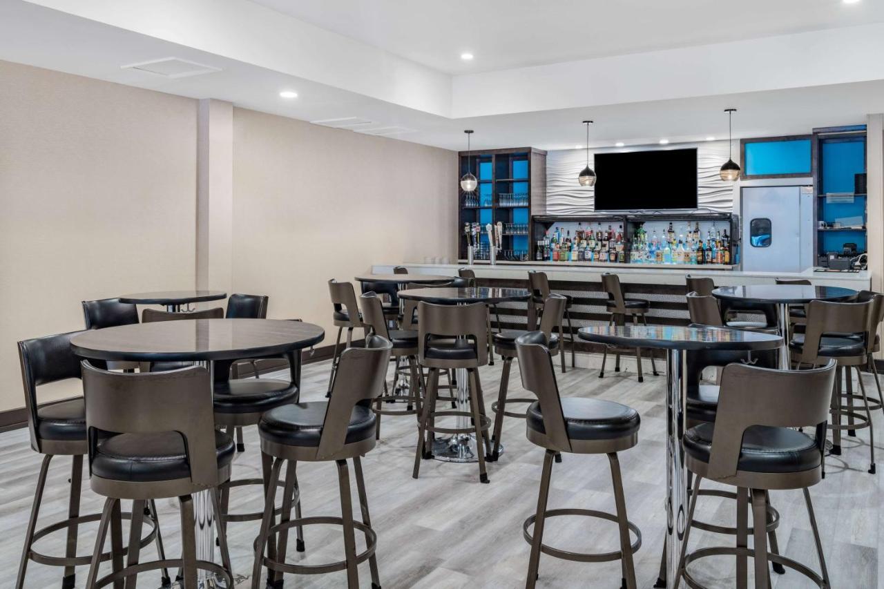 Wyndham Garden Kenosha Harborside Hotel Ngoại thất bức ảnh