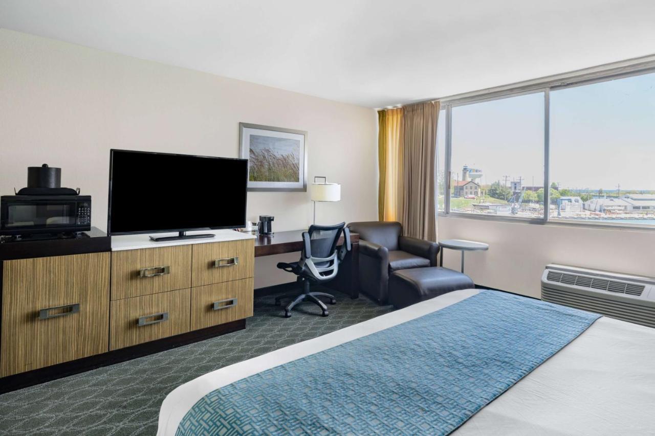 Wyndham Garden Kenosha Harborside Hotel Ngoại thất bức ảnh