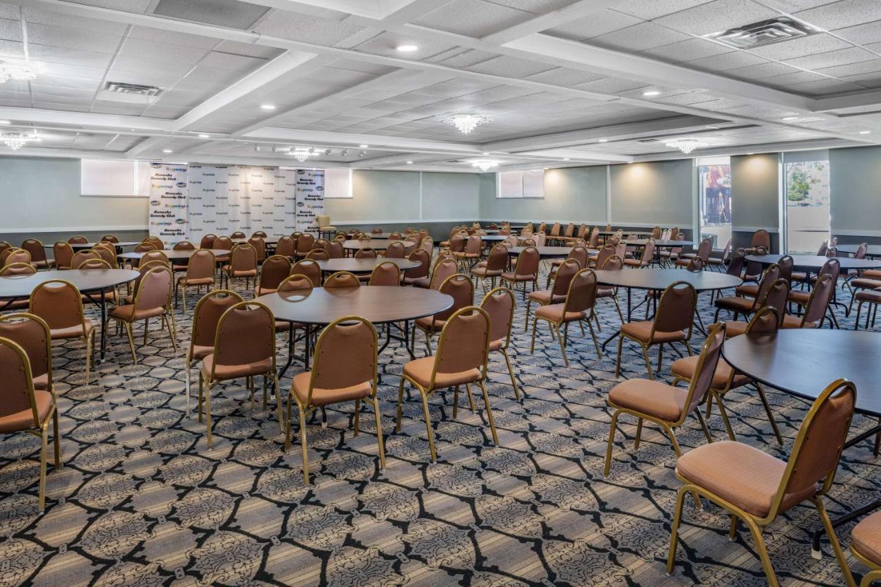 Wyndham Garden Kenosha Harborside Hotel Ngoại thất bức ảnh