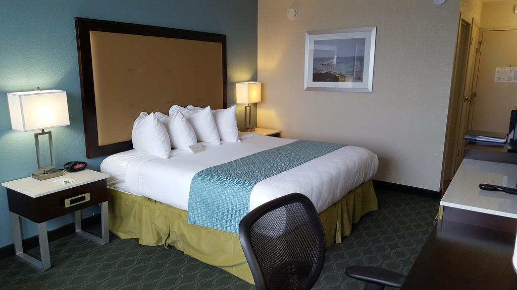 Wyndham Garden Kenosha Harborside Hotel Ngoại thất bức ảnh