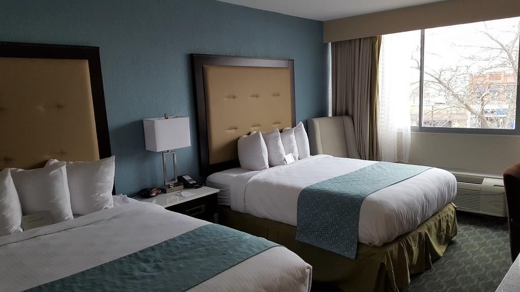 Wyndham Garden Kenosha Harborside Hotel Ngoại thất bức ảnh